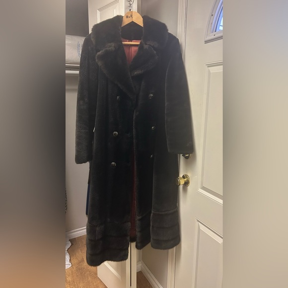 STERLING STALL CANADA Vintage MOB WIFE  Chocolate Double Breasted Faux Fur S 12 - Picture 2 of 12